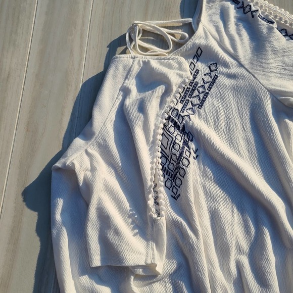 MAURICES short sleeves tie in the back - Picture 8 of 16